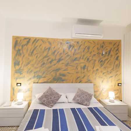 Willy'S Apartment Manarola Bagian luar foto