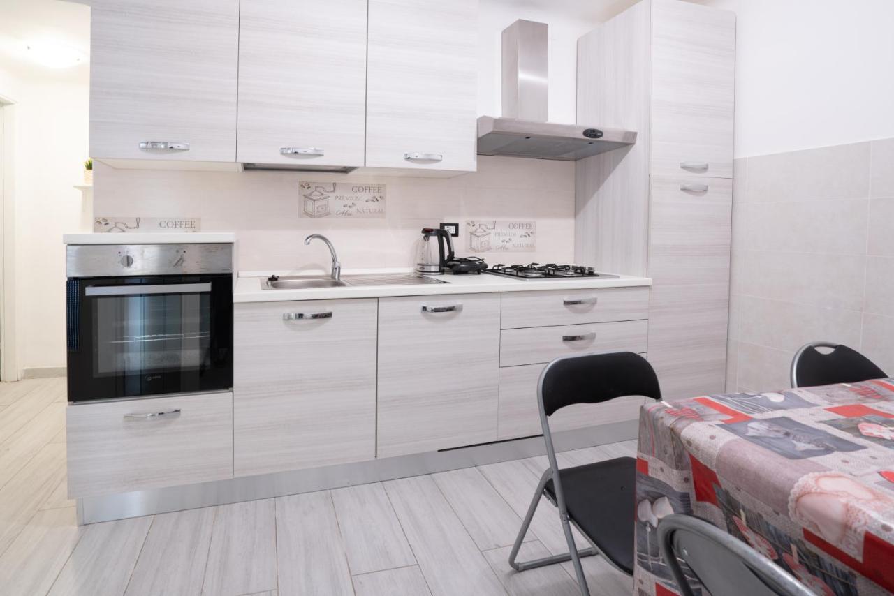 Willy'S Apartment Manarola Bagian luar foto