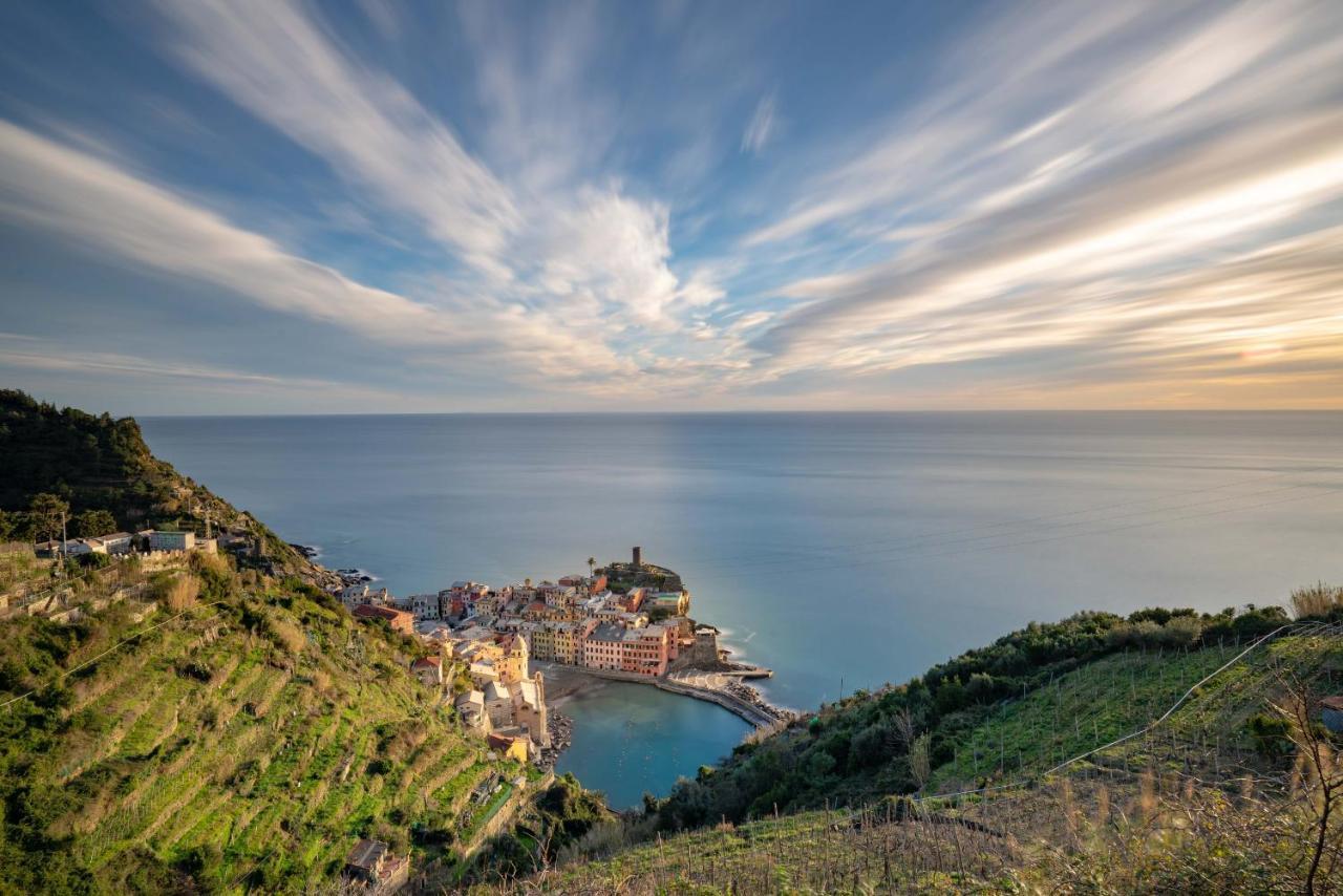 Willy'S Apartment Manarola Bagian luar foto