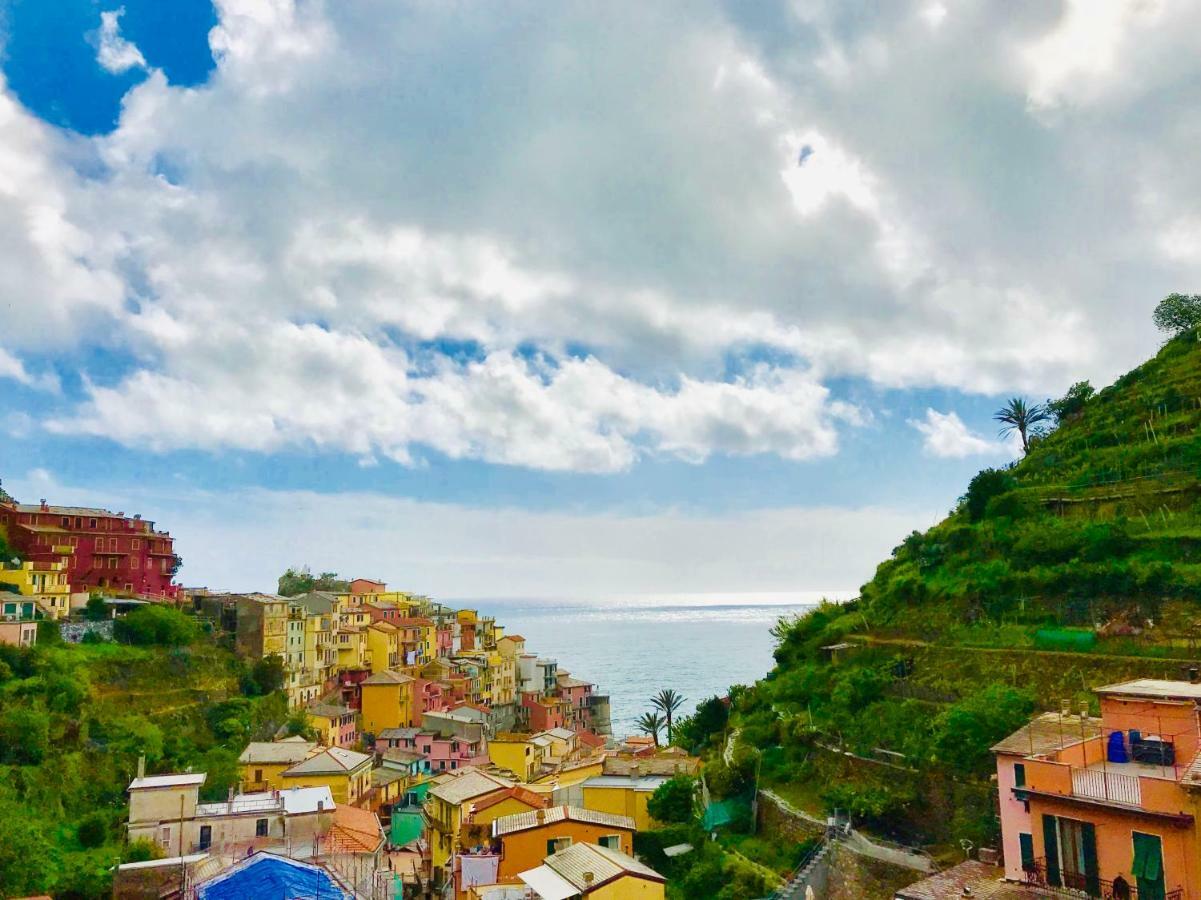 Willy'S Apartment Manarola Bagian luar foto