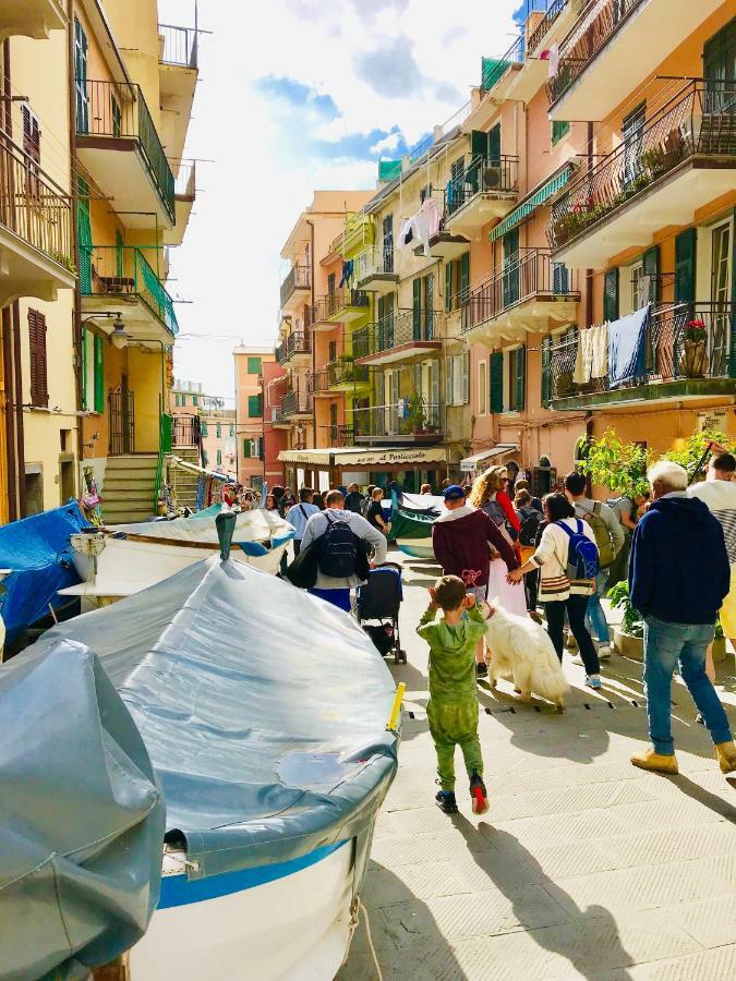 Willy'S Apartment Manarola Bagian luar foto