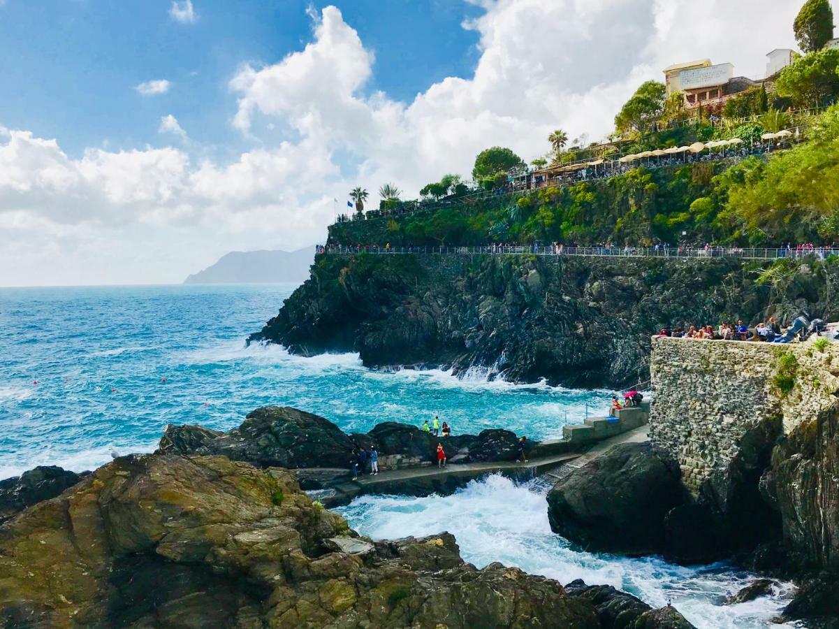 Willy'S Apartment Manarola Bagian luar foto